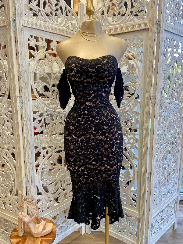 Tiered evening dress-Black Lace Midi Dress