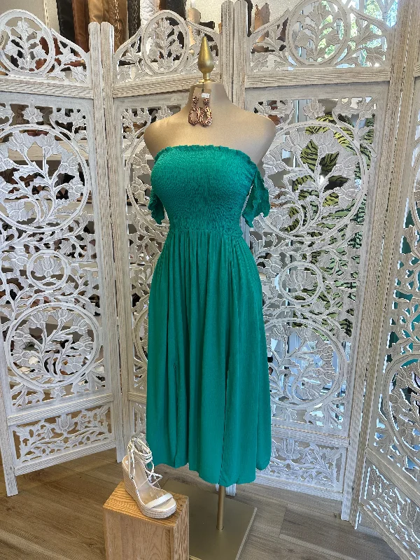 A-line midi dress-Green Smocked Midi Dress